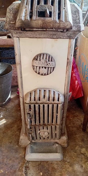 Стара печка на дърва