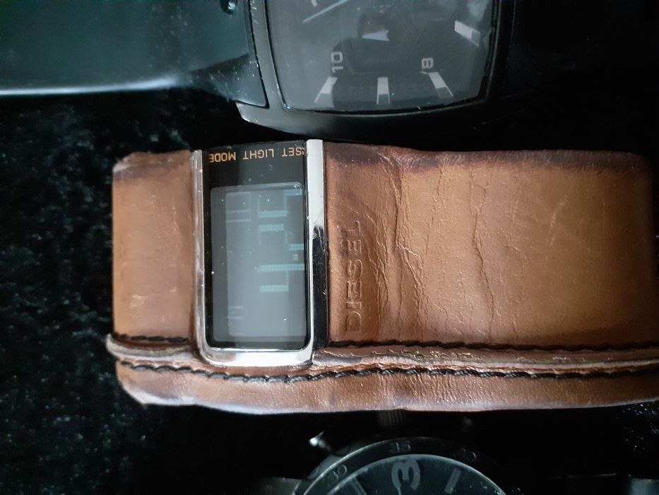 Ceasuri FOSSIL și Diesel