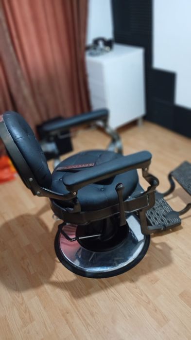 Vând scaun frizerie barber king