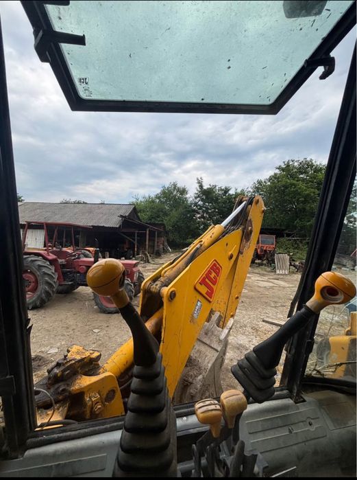 Buldoexcavator JCB 3CX