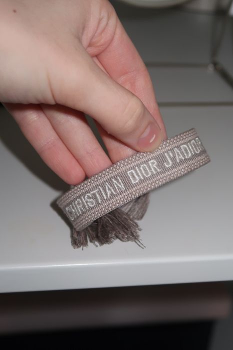 Dior сива гривна
