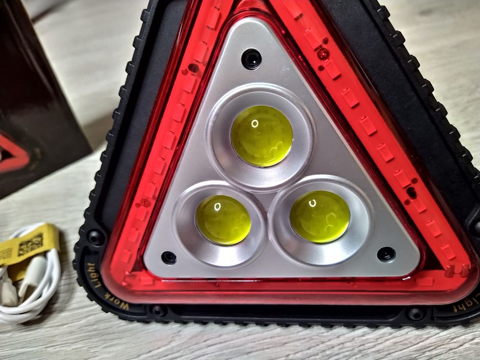 Proiector led 30W 1500LM portabil cu incarcare USB baterii acumulator