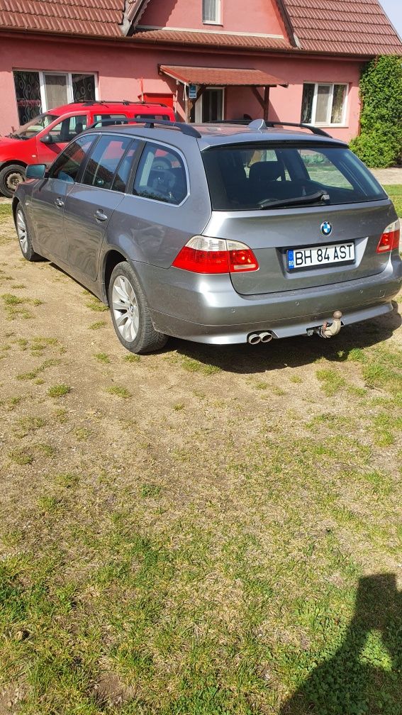 Vând BMW E 61  525 an de fabricație  2005