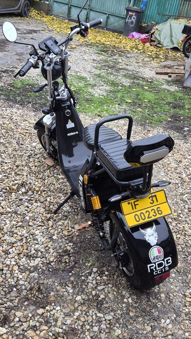 Vand scuter electric fara permis