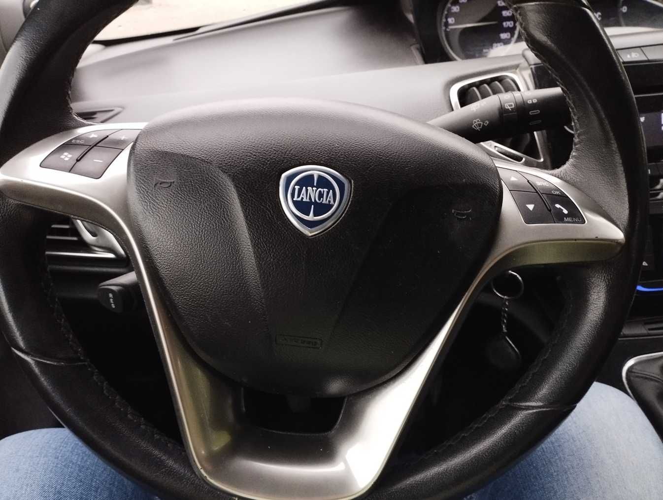 Продава Lancia Ypsilon 0.9 CNG Evro5B