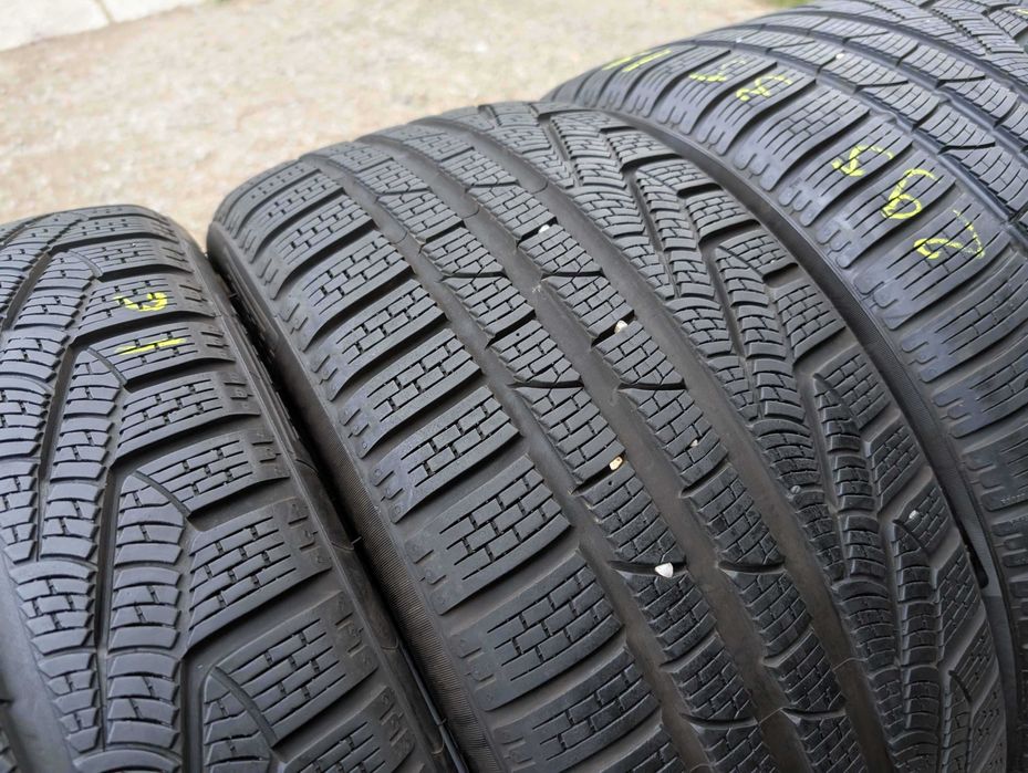 SET 4 Anvelope Iarna 235/40 R19 + 295/35 R19 PIRELLI Sottozero Winter