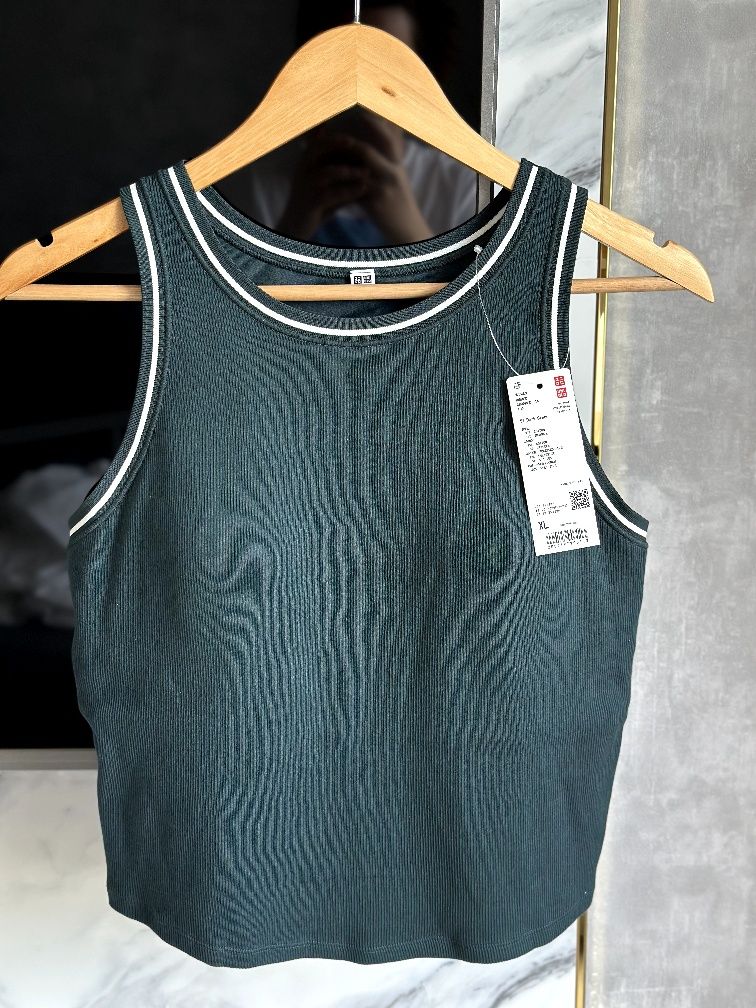 Топ UniQlo изумрудного цвета, L размер