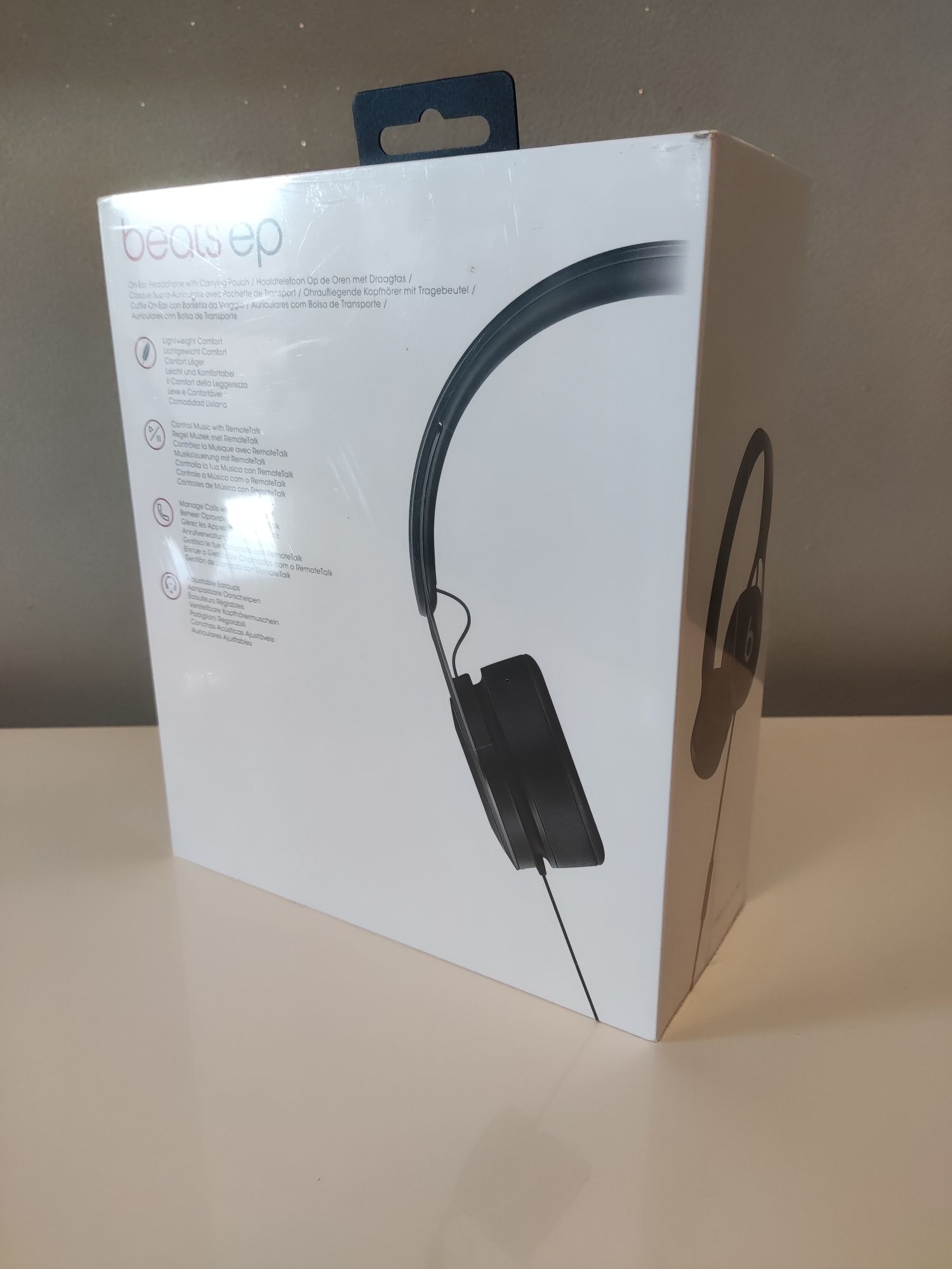 BEATS EP слушалки за Apple устройства