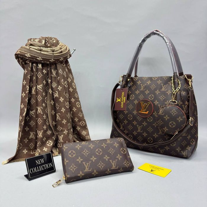 Set.Poseta, eșarfă, portofel