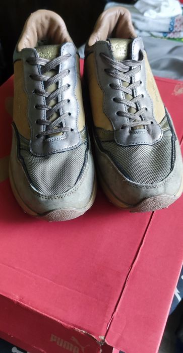 Дамски спортни обувки велур