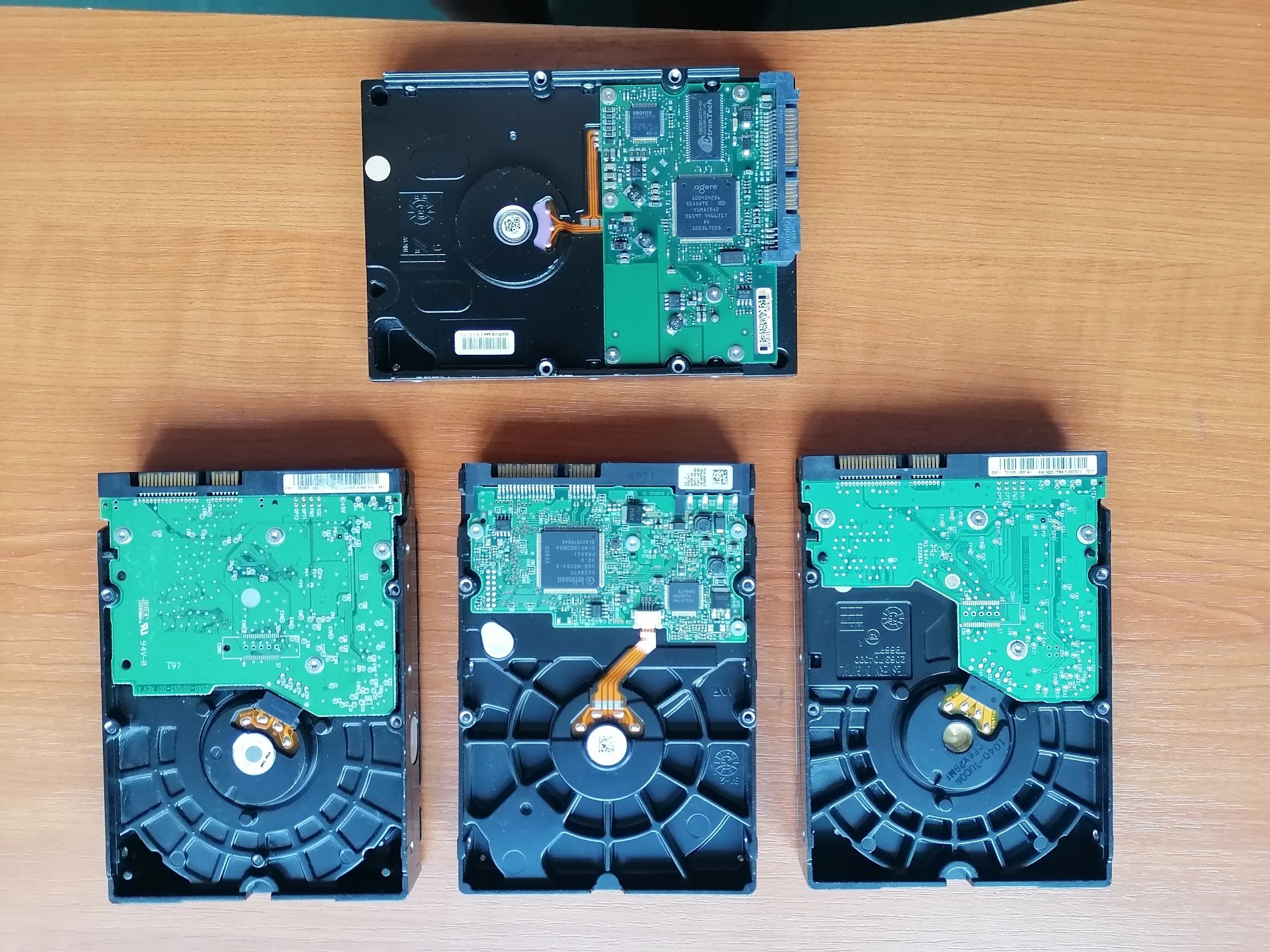 Hard disk-uri SATA diverse modele pentru desktop-uri