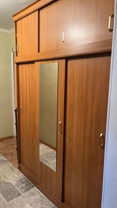 Продам срочно Шкаф в хорошем качественно состояние
