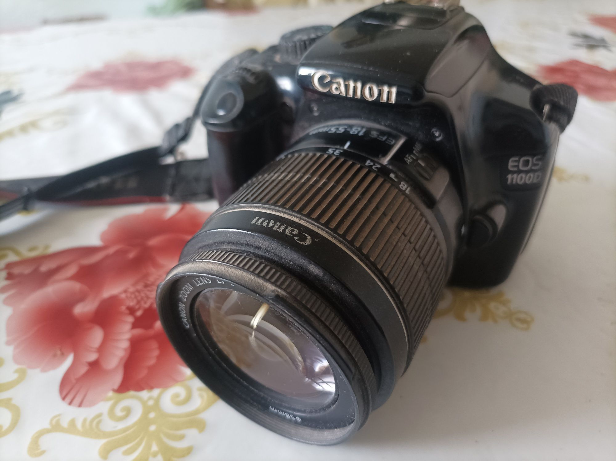 Canon 1100d EOS 18 - 55 mm