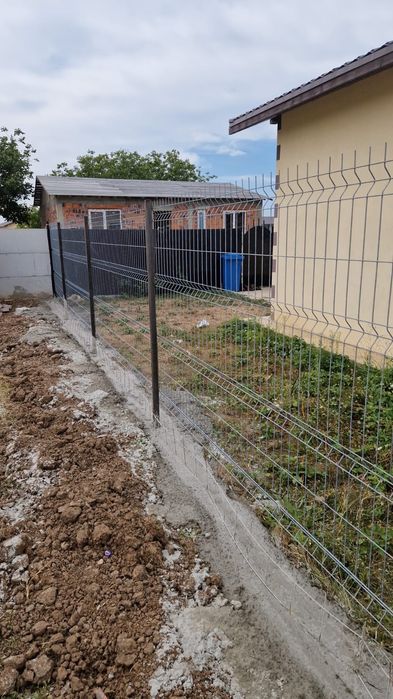Vând și execut garduri din plasă bordurată