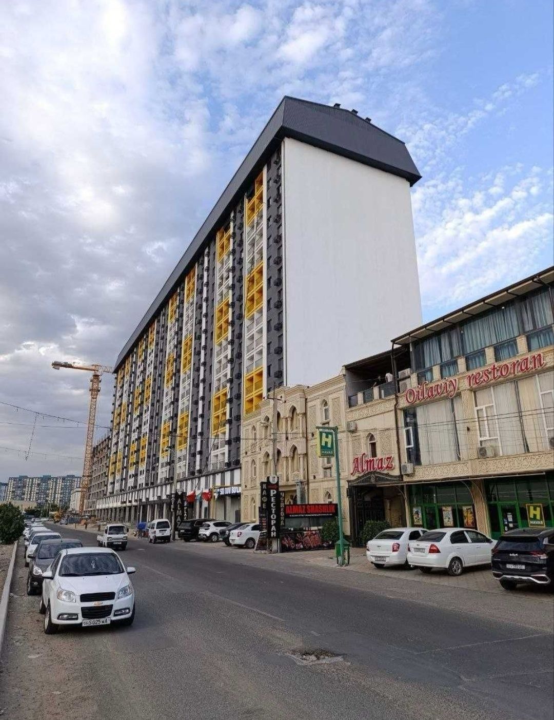 Продам свою 1 комнатное квартиру возле метро.  Бир хонали уй сотилади,