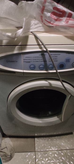 Продам стиральную машину