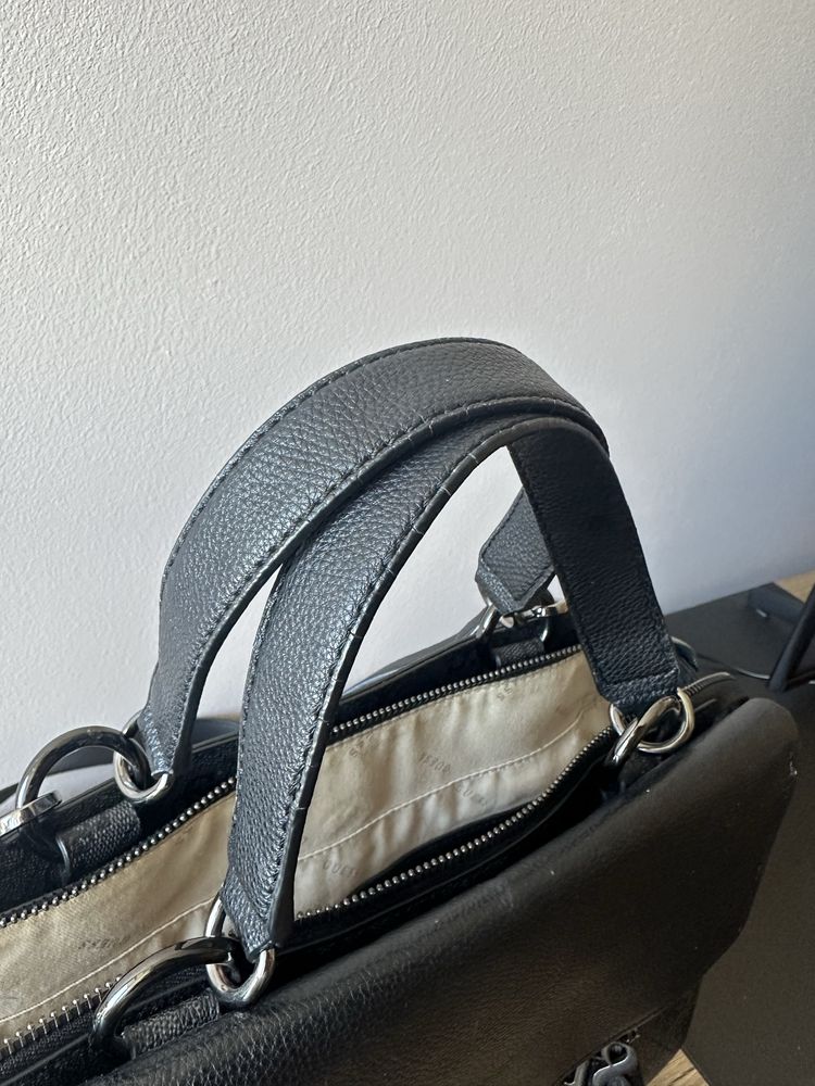 Дамска чанта Guess
