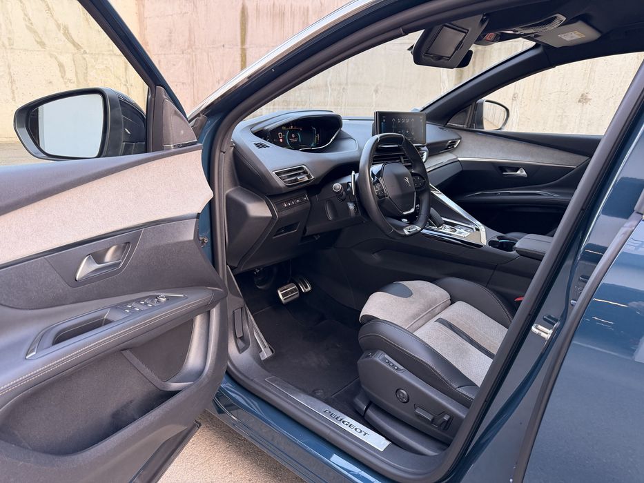 Peugeot 3008 GT-Line 1.6 Plug-In Hybrid 225cp/ Varf de gama/ Camere360