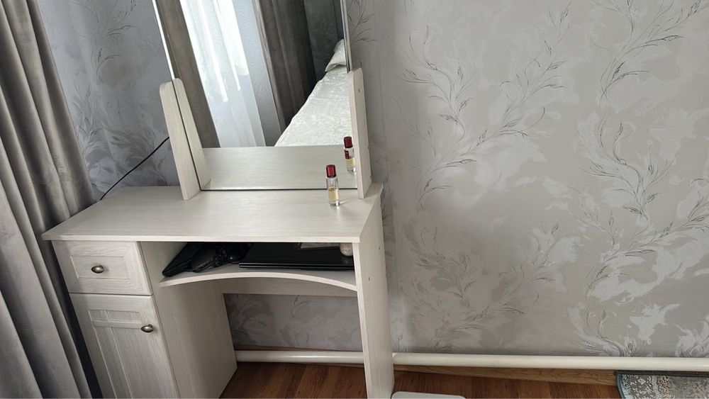 Туалетный столик