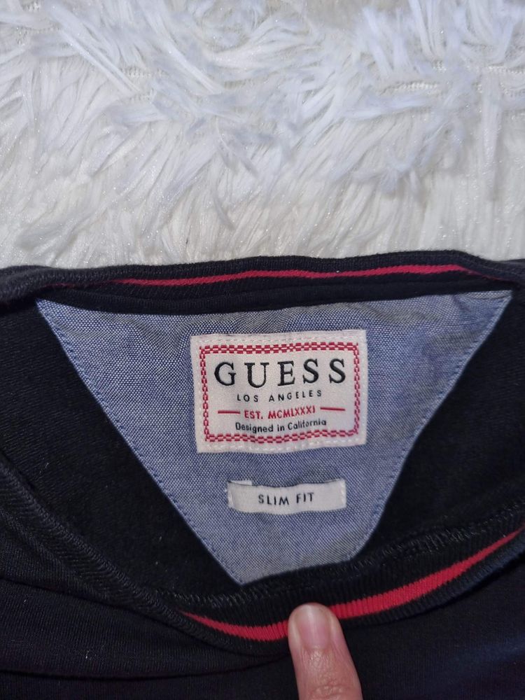 Vând tricou guess