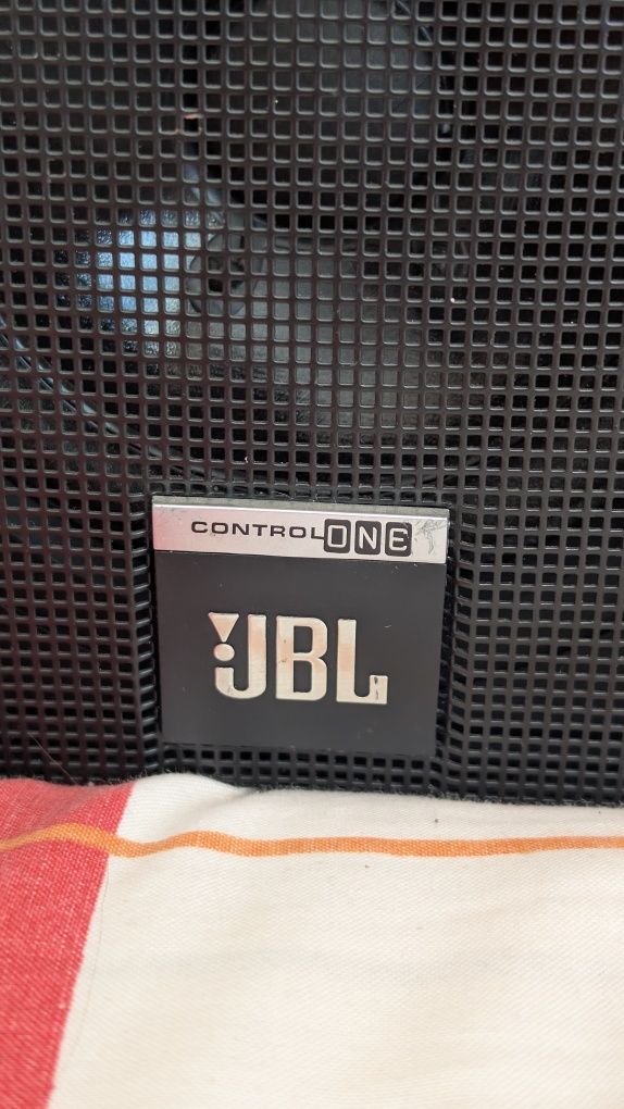 Тонколони JBL Control