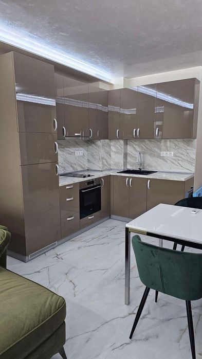 Дава се под наем Двустаен апартамент в София, Дружба 2 - 67 кв.м за 750 € - Снимка #2