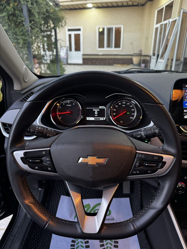 Chevrolet onix 2024
