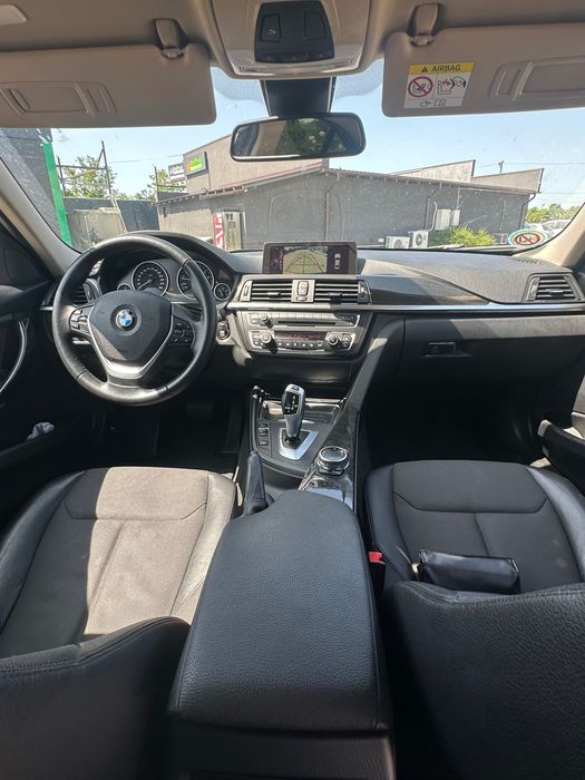 Vand sau schimb Bmw F30 320i 184cp