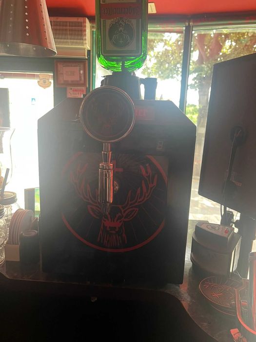 Obiecte pentru bar (Dozator Jaggermeister , Darts , mese , scaune etc)