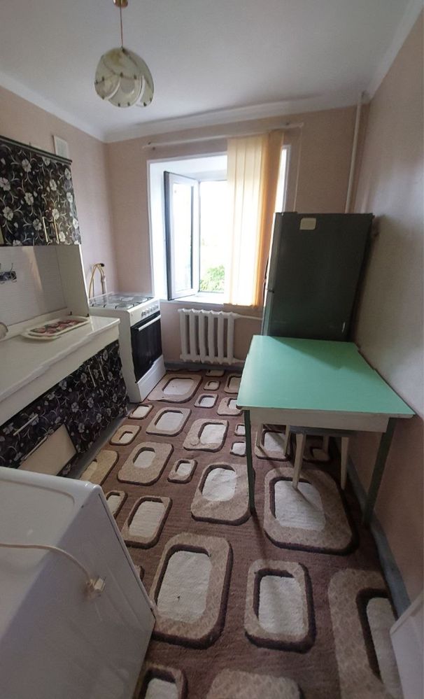Срочно сдаётся 1/4/4 кв Метро Улугбек 300 y.e