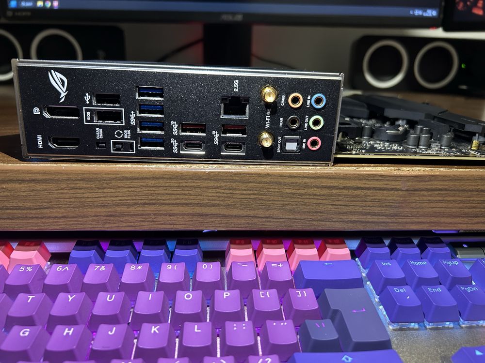 Placa de baza ASUS ROG STRIX Z790-H Gaming WIFI Impecabila