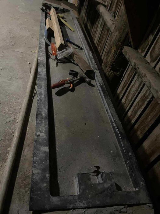 Masa vibranta cu forme si targi