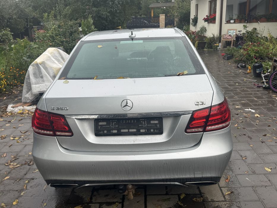 Mercedes E Class W211