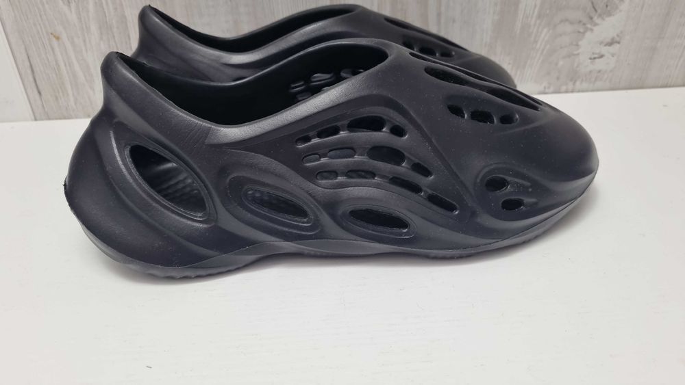 Adidas Yeezy Foam RNNR Onyx Infants marimea 39