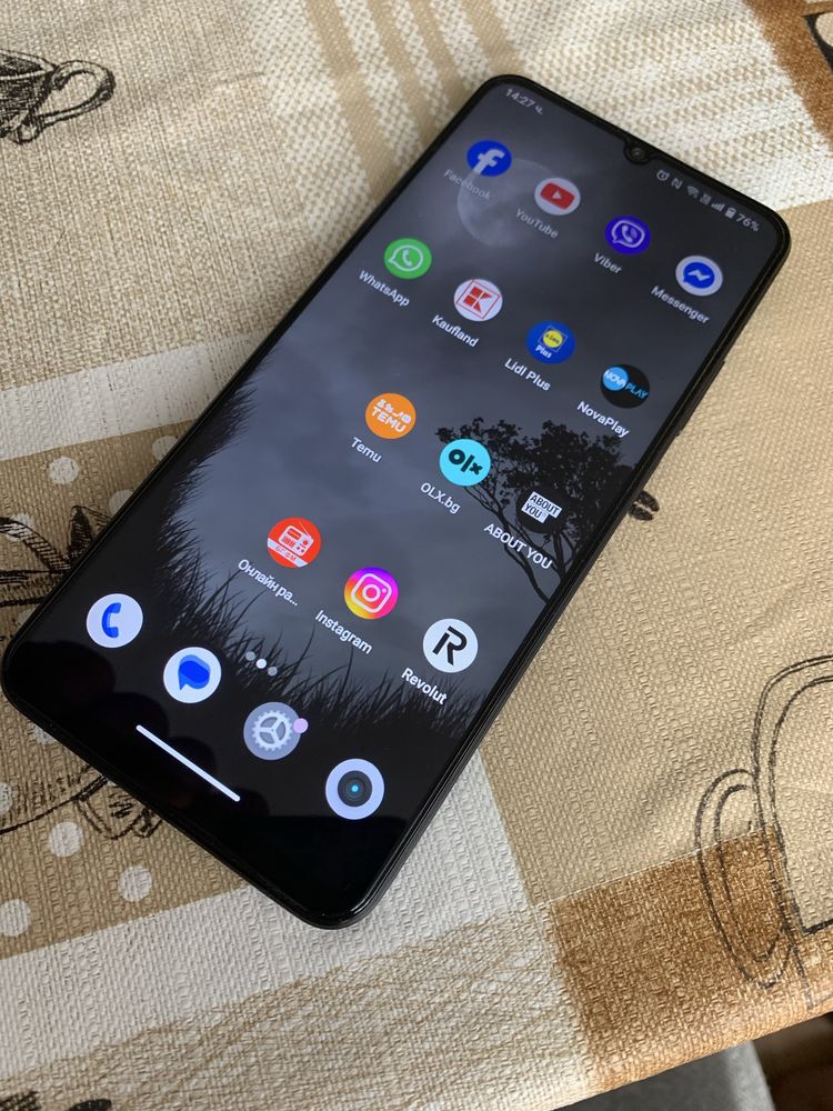 Realmi    C 53.