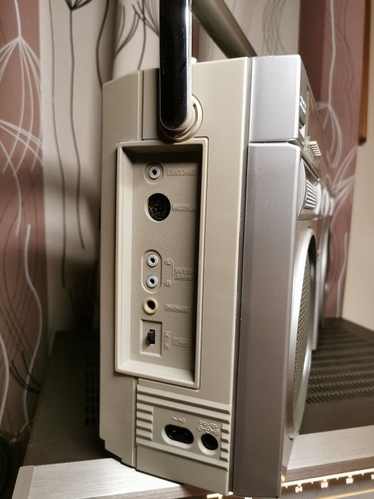 Radiocasetofon/portabil Hitachi trk-7910ez