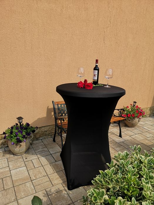 Mese cocktail pentru nunti și evenimente