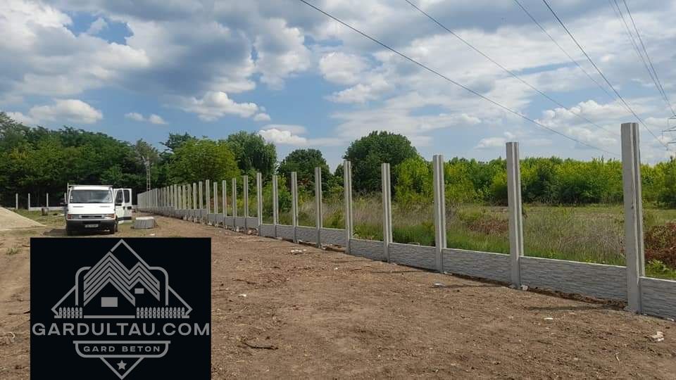 Reduceri gard placi și stalpi din beton comprimat armat model Linia