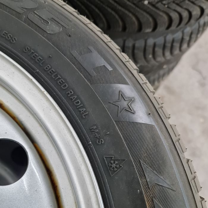 Jante MINI COOPER BMW 16 cu Anvelope Iarna 195/60/16 Stare impecabila