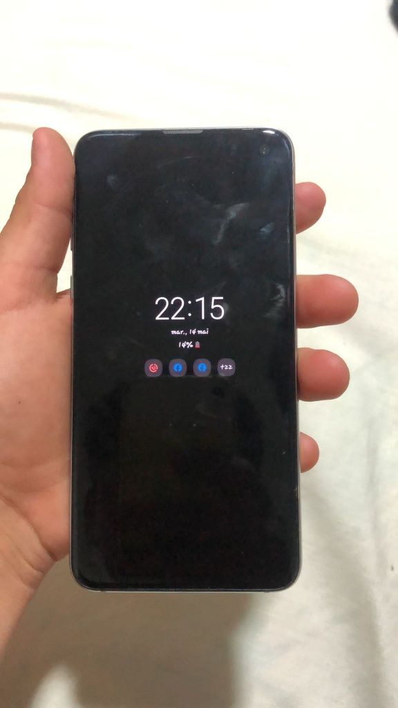 Samsung s10 e . spate spart