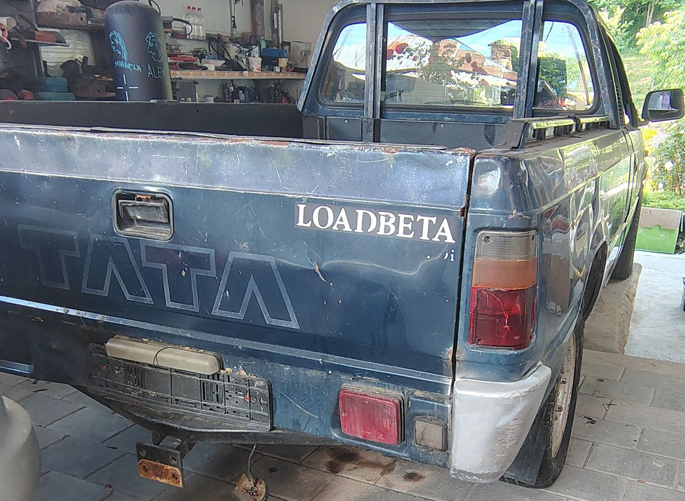 Vând camioneta 4x2
