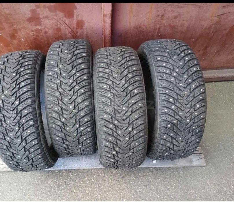 Продам шины шипованные Nokian Hakkapelita