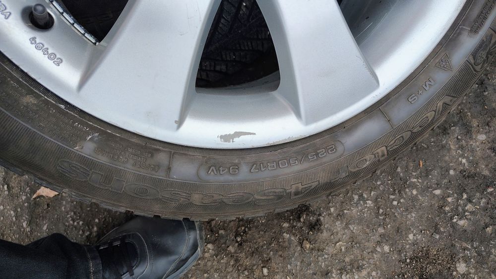 4броя гуми 225/50/17 Goodyear с джанти 5х112