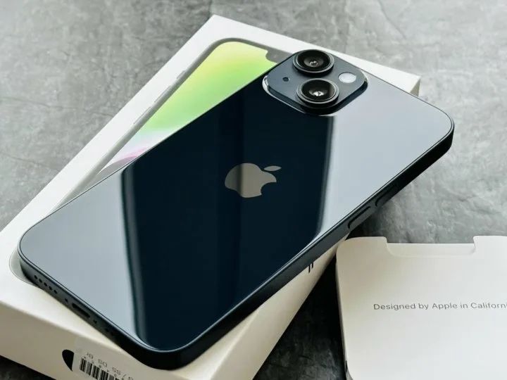 Продам Айфон (Iphone) 14, 256GB
