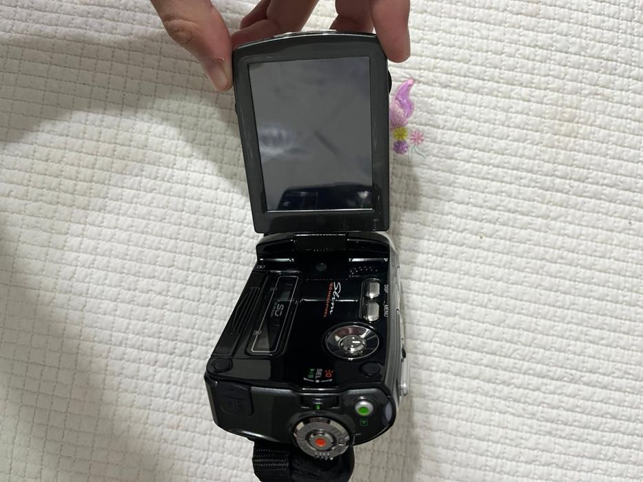 Продам фотоаппарат и видеокамеру ХХХ