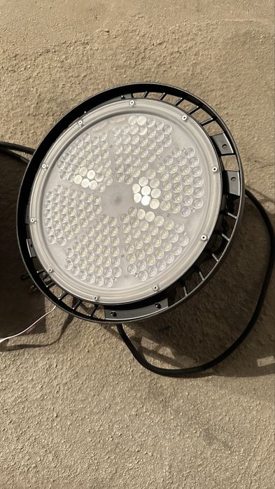 Промышленный прожектор