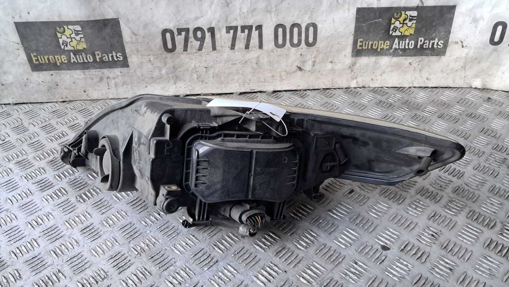 far dreapta Ford Mondeo MK4 an 2009