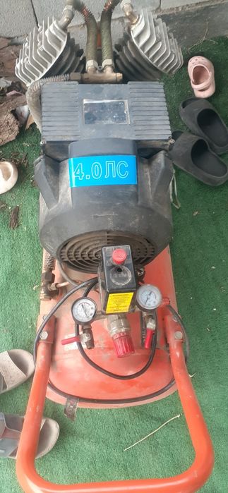 Срочно продам компрессор  PiT