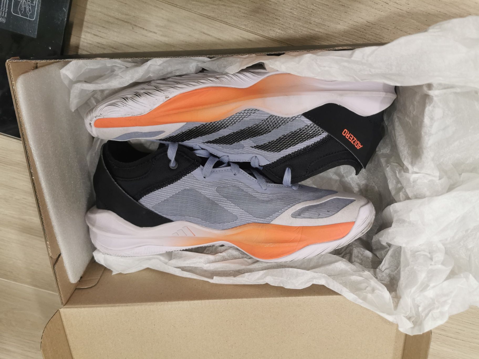 Обувки adidas adzizero 2.0