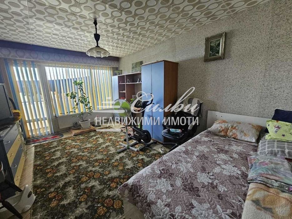 Тристаен ОБЗАВЕЕН апартамент - кв. Тракия